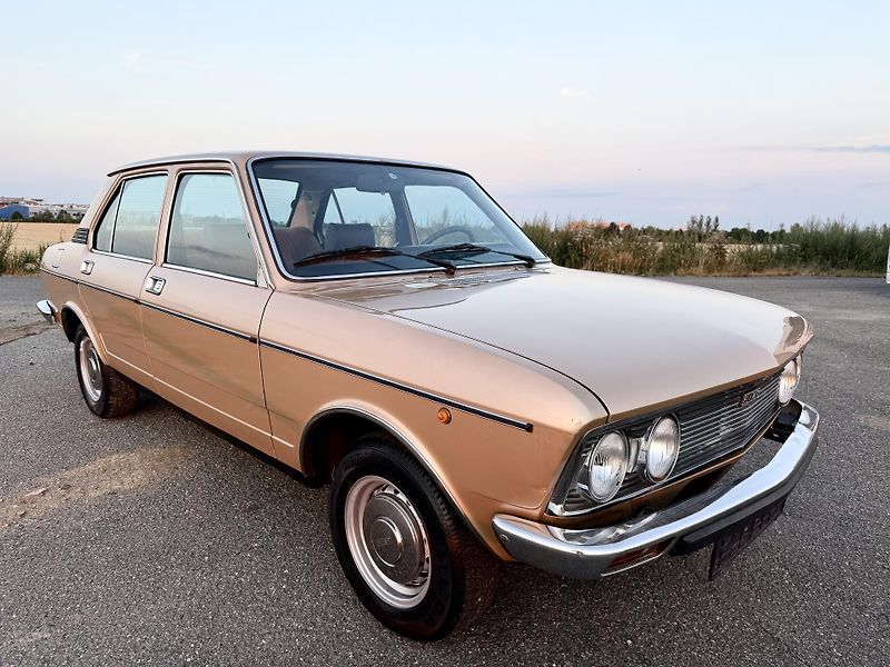 Fiat 132 1800 GLS 5 rychlostí REZERVACE - fotka 5 z 17