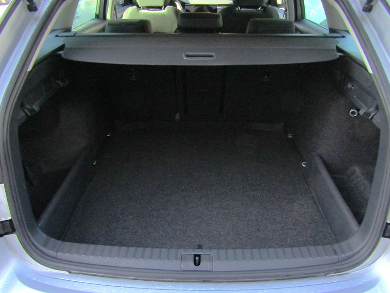 Škoda Octavia IV FL Combi Selection 1.5 TSI - fotka 15 z 30