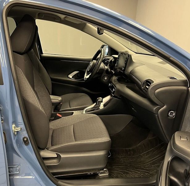 Toyota Yaris 1.5 Hybrid AT COMFORT STYLE TE - fotka 9 z 16