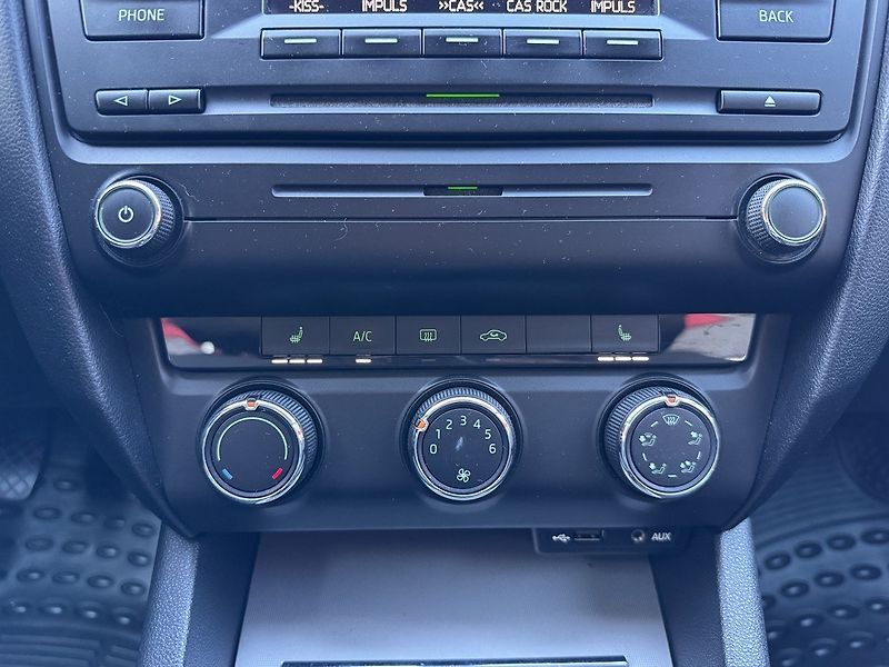 Škoda Octavia (2013) 2.0TDi  Klima Tempomat BT - fotka 12 z 45