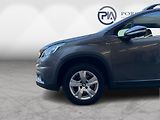 Peugeot 2008 1.2 PureTech Allure 73kW Man. - náhled 9