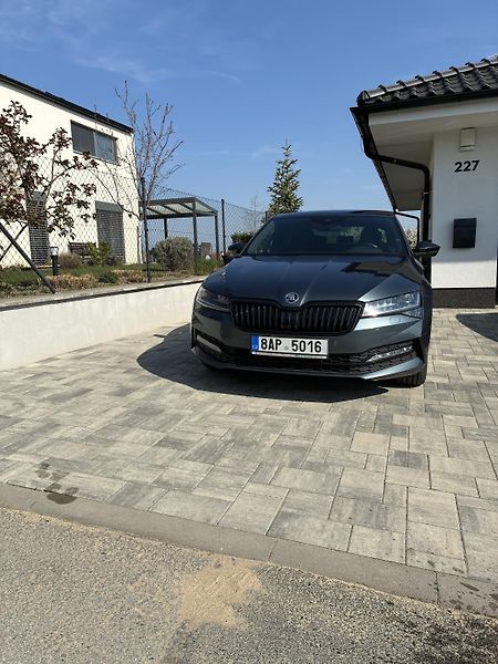 Škoda Superb (2021) - fotka 5 z 14