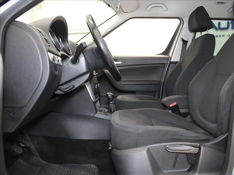 Škoda Yeti 2,0 TDi 81kW MT STK 2028 - fotka 6 z 21