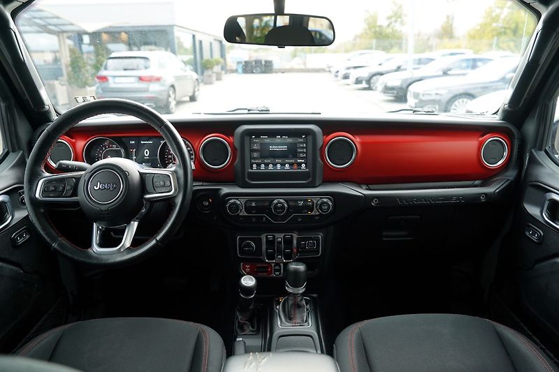 Jeep Wrangler 3.6i V6/Rubicon/4x4/AT - fotka 26 z 53