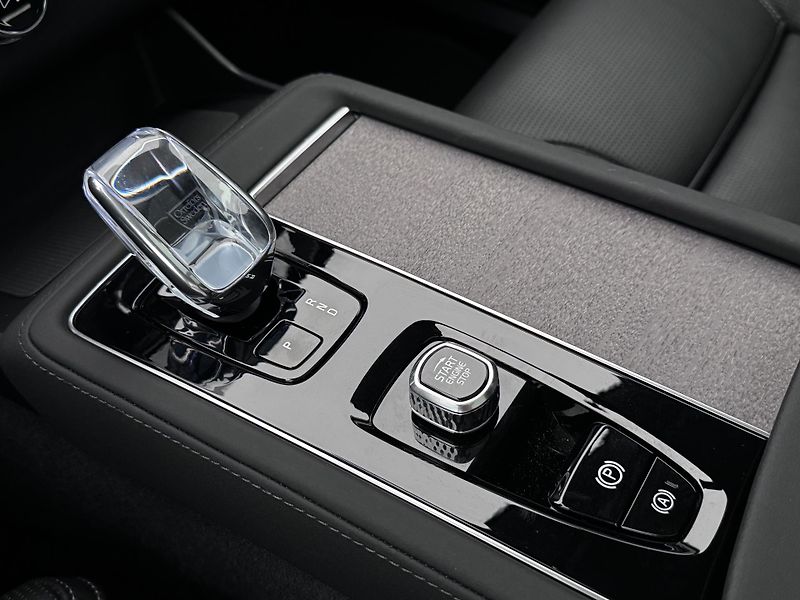 Volvo XC90 B5 AWD BRIGHT PLUS REZERVACE - fotka 36 z 55