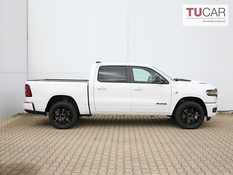RAM 1500 (2026) Laramie 5.7V8 HEMI 2026  - fotka 3 z 43