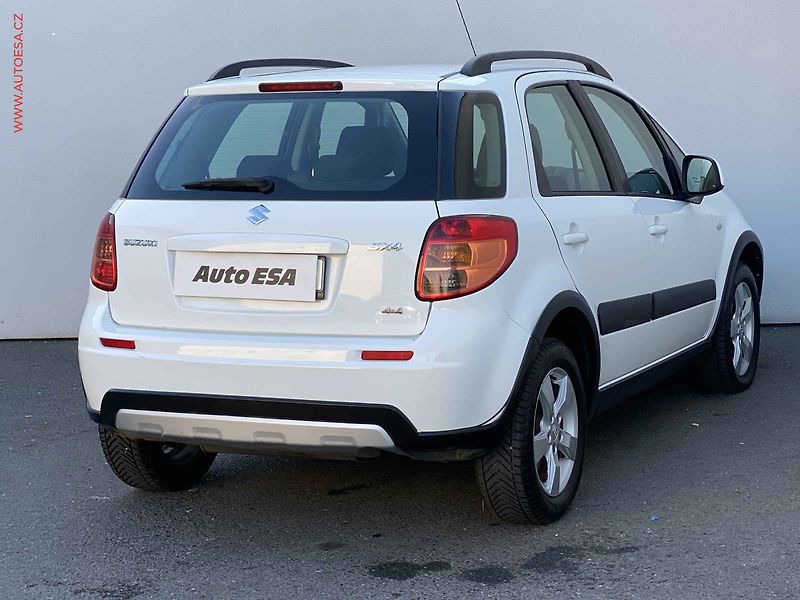 Suzuki SX4 (2014) 1.6i 4x4, ČR, Klima - fotka 4 z 16