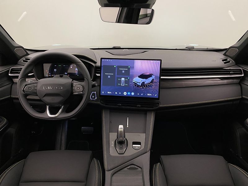 Lynk & Co 01 MORE PHEV AUT CZ 1.maj - fotka 2 z 95