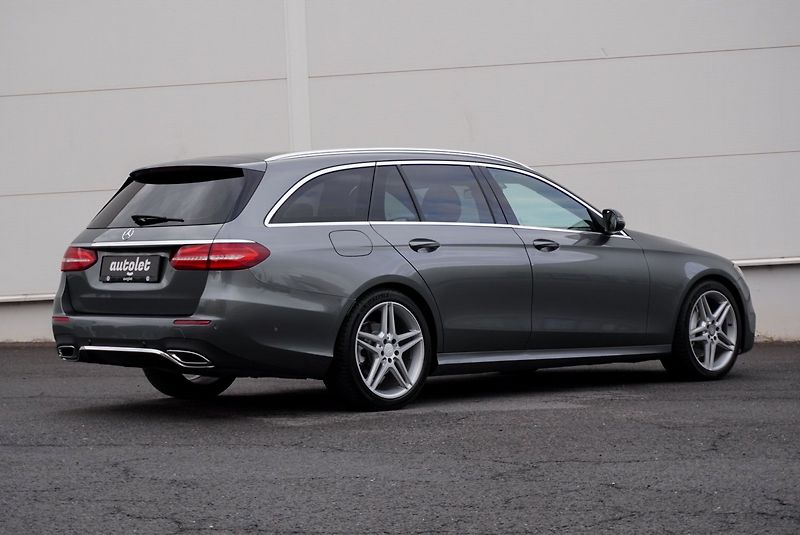 Mercedes-Benz Třídy E E  220 d AMG LINE - fotka 12 z 27