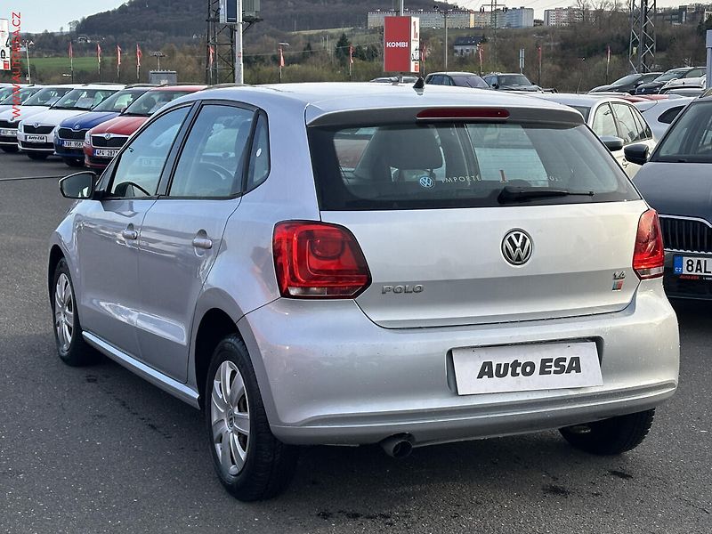 Volkswagen Polo (2012) 1.4i, ČR, AC, +kola - fotka 4 z 16