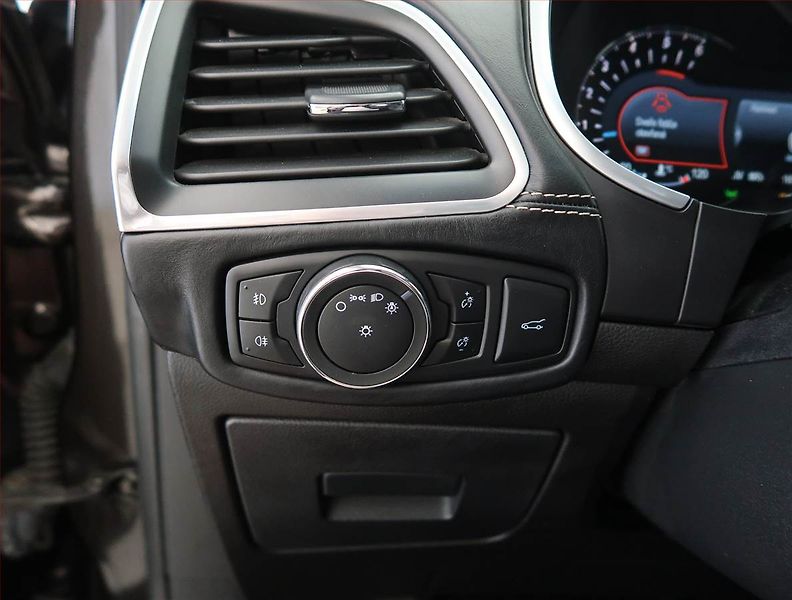 Ford Edge (2017) Vignale 2.0 Bi-TDCI, 4X4 - fotka 28 z 28