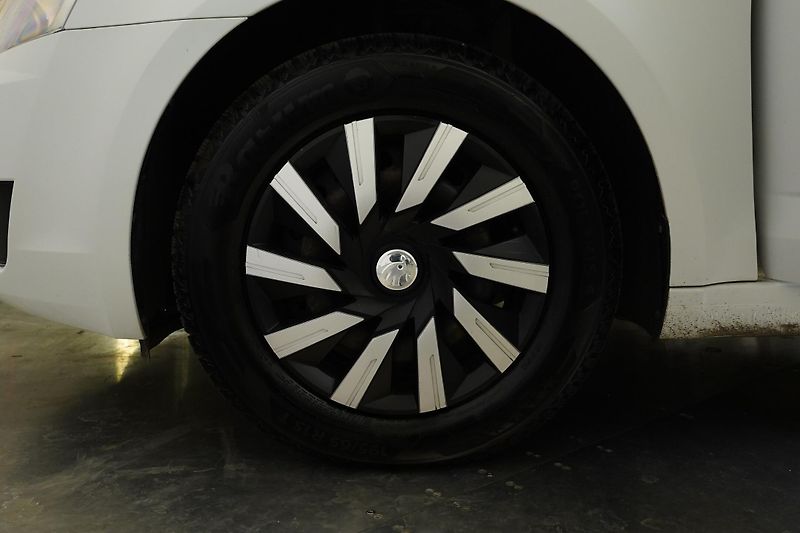 Škoda Octavia - fotka 2 z 24