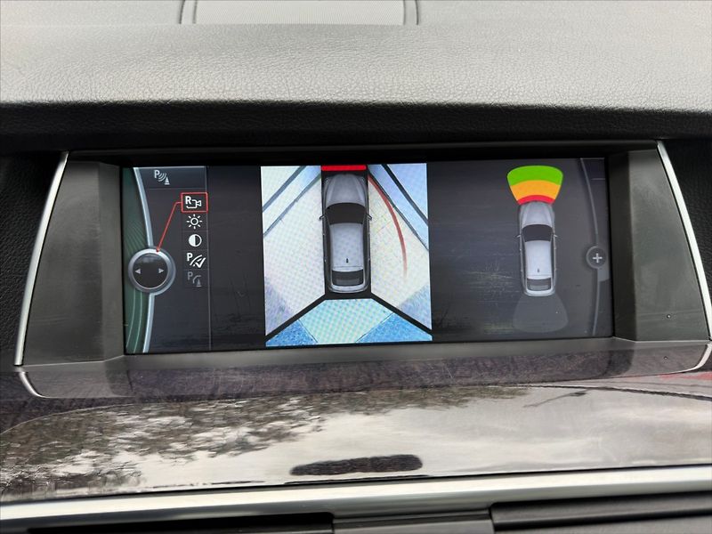 BMW Řada 5 3,0 D 220kW GT-x DRIVE-SERVIS! - fotka 25 z 39