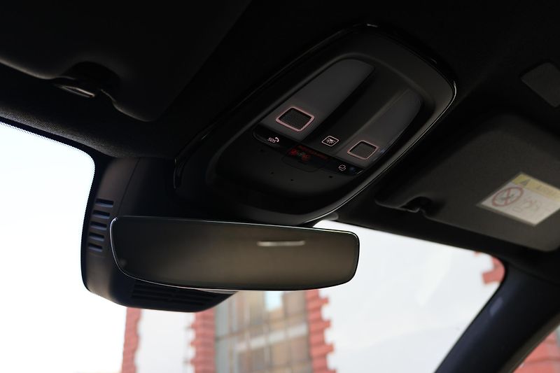 Volvo XC40 (2024) Plus, B3 Mild hybrid, Benzín,  - fotka 18 z 20