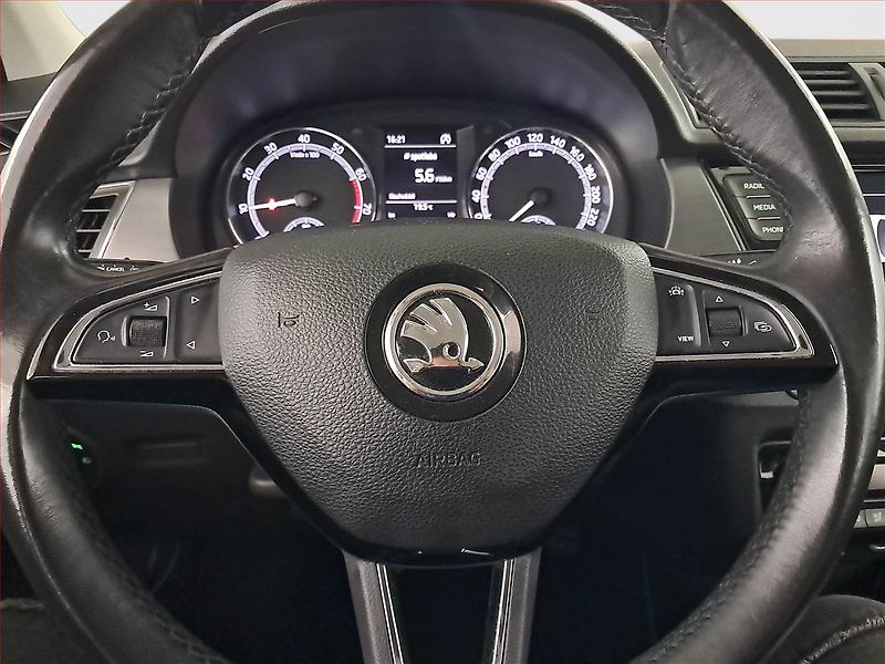 Škoda Fabia (2019) Style 1.0 TSI, Park. senzory - fotka 17 z 19