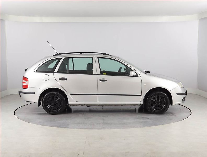 Škoda Fabia (2006) 1.2 12V, Serv.kniha, Tažné - fotka 6 z 16