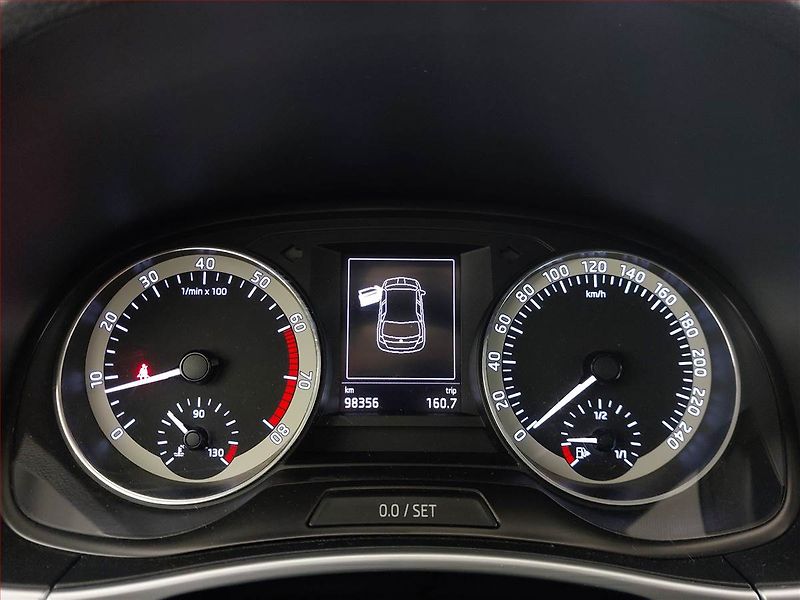 Škoda Fabia (2015) Ambition 1.2 TSI, Serv.kniha - fotka 11 z 19