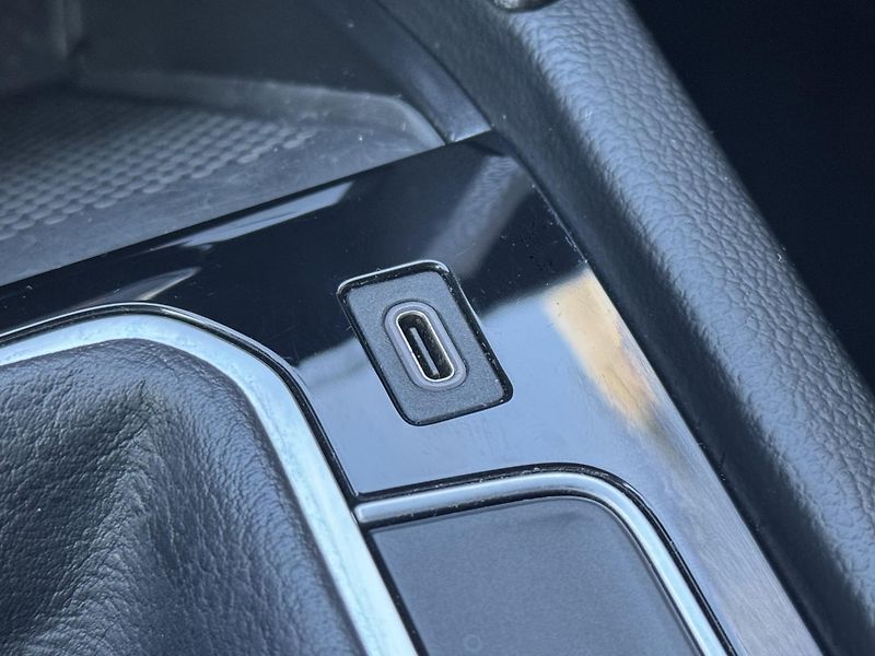 Volkswagen Passat (2020) 2.0TDi MAN Business RZV - fotka 39 z 50