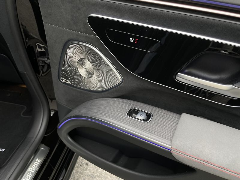 Mercedes-Benz EQS 580 4Matic AMG - fotka 17 z 41