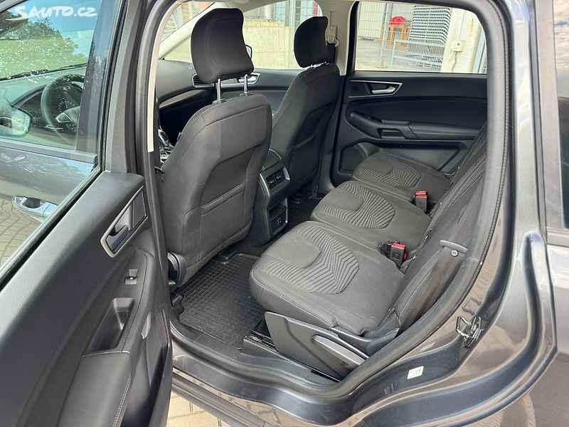 Ford S-MAX (2016) 2.0TDCi, 132kw Automat - fotka 12 z 19
