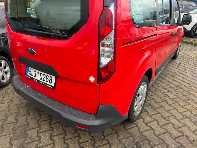 Ford Tourneo Connect (2017) 1,5D 88 KW BEZ AD BLUE DPH - fotka 13 z 43