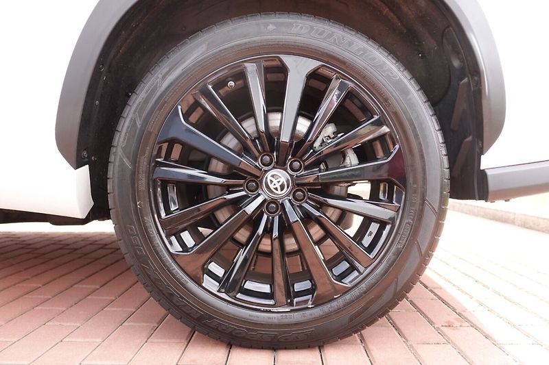 Toyota Highlander 2,5HSD Executive + Skyview (Pr - fotka 8 z 38
