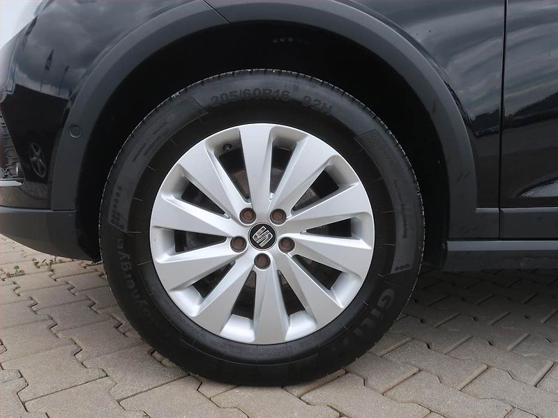 Seat Arona (2019) 1.0 TSI, Tempomat - fotka 15 z 17