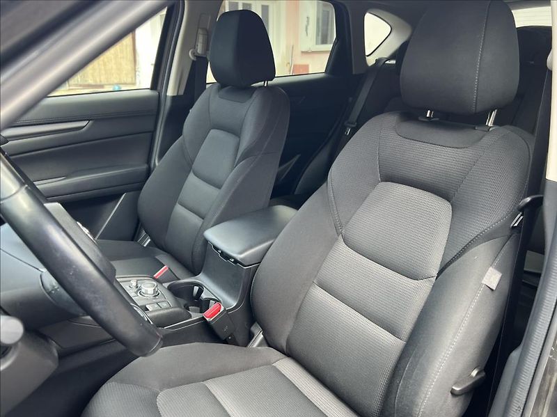 Mazda CX-5 2,2 - fotka 10 z 31