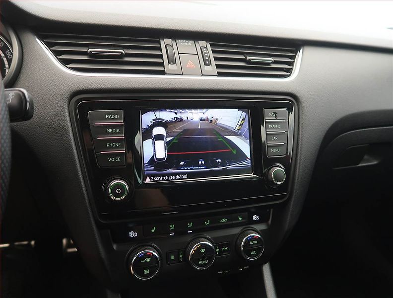 Škoda Octavia (2016) 2.0 TDI, Automat, Kůže, Navi - fotka 17 z 26