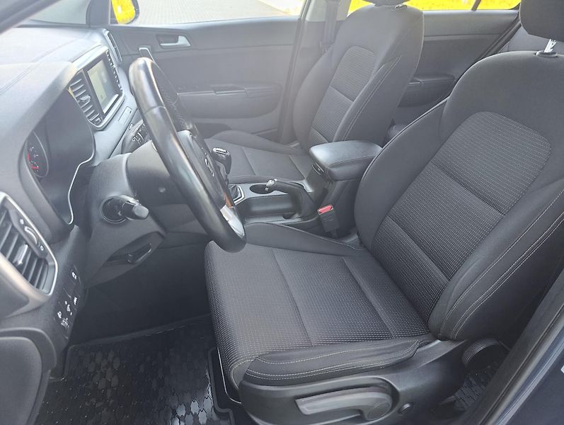 Kia Sportage (2019) 1.6. GDi 97kw Top ČR 1.MAJ - fotka 10 z 12