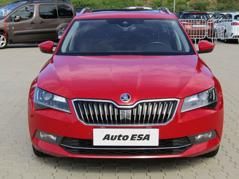 Škoda Superb (2019) 2.0 TDi, ČR, DSG, navi - fotka 2 z 19