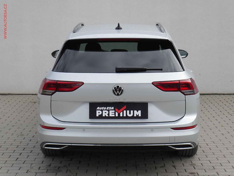 Volkswagen Golf (2022) 1.5 TSi, 1.maj,ČR, Stylem - fotka 5 z 24