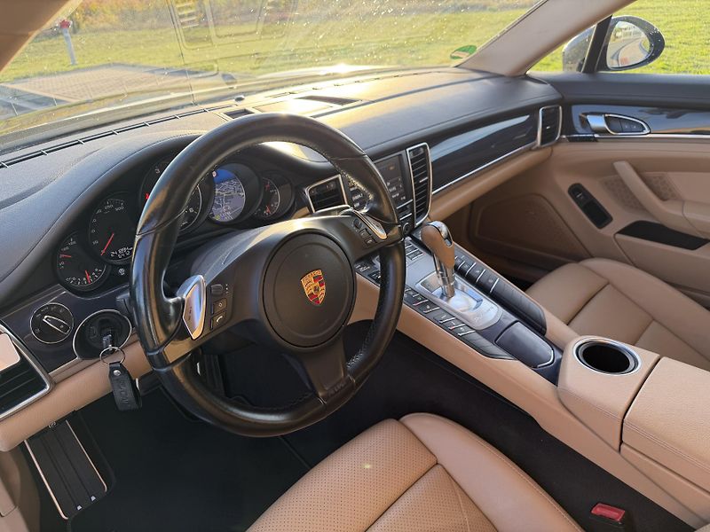 Porsche Panamera 3.0 DIESEL BOSE NAVI KAMERA - fotka 12 z 29