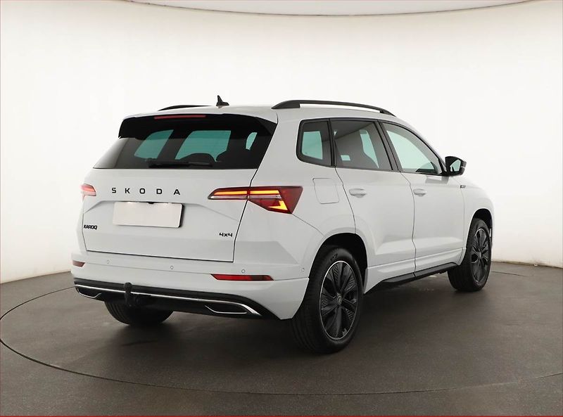 Škoda Karoq (2025) 2.0 TSI, SPORTLINE, AUTOMAT - fotka 5 z 21