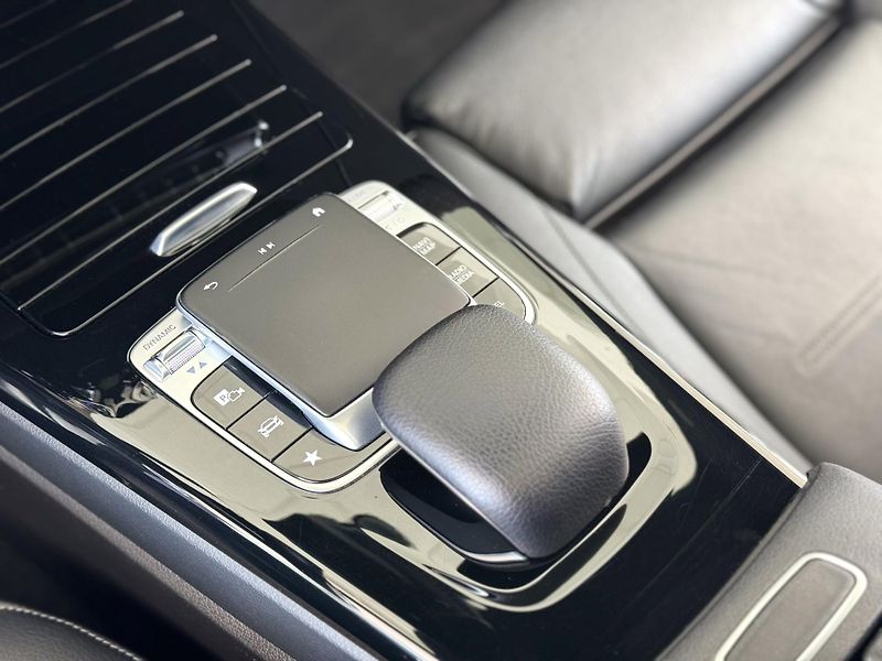Mercedes-Benz CLA 200 Aut 120kW*AMG*MAX.VÝB*360K - fotka 24 z 36