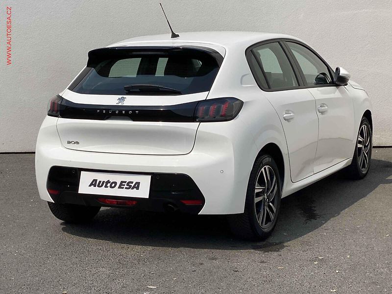 Peugeot 208 (2020) 1.2 PT, Allure, AT - fotka 4 z 18
