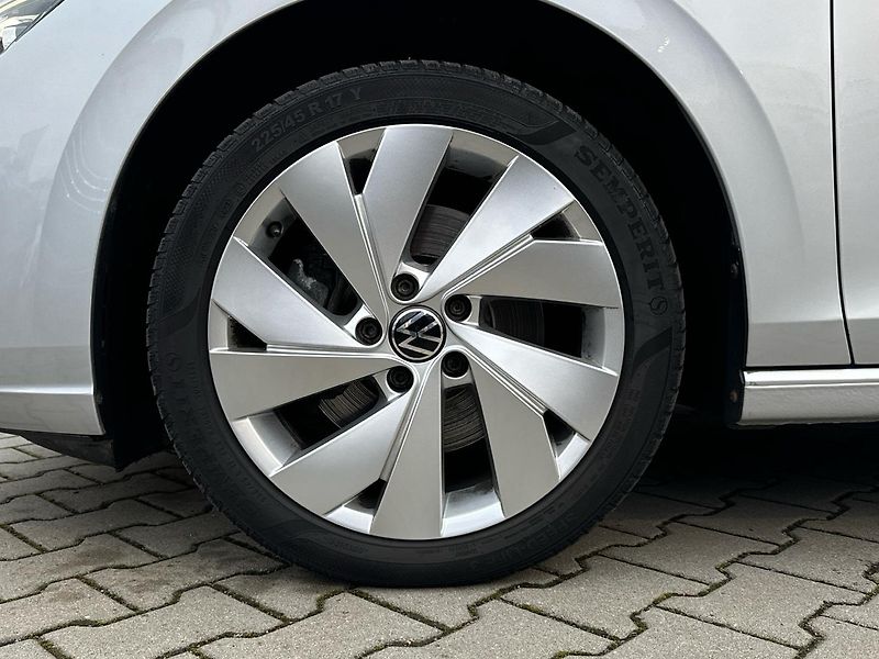 Volkswagen Golf Style 2.0 TDI 110 kW DSG Varia - fotka 10 z 23