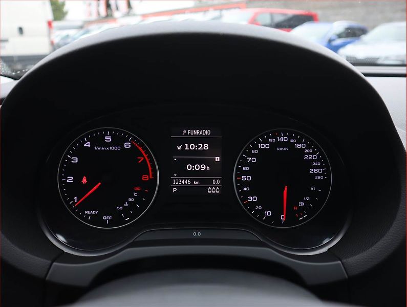 Audi A3 (2016) 1.4 TFSI, Automat, Bi-Xenony - fotka 11 z 19