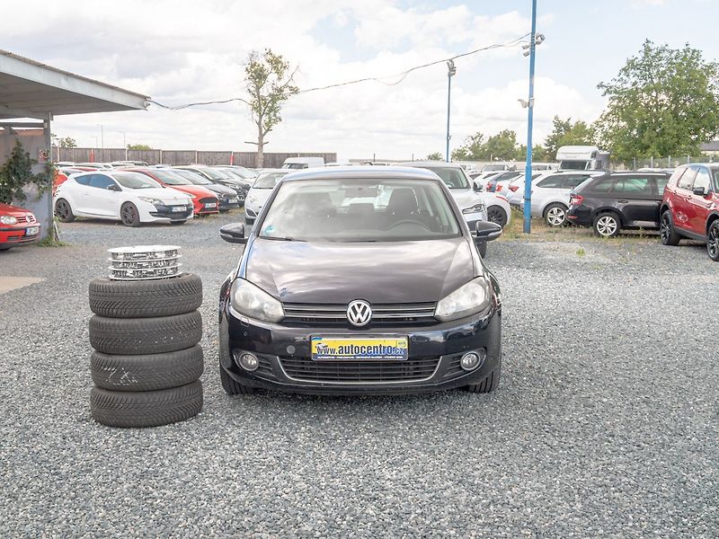 Volkswagen Golf (2011) 1.4TSI 90KW – PO SERVISU - fotka 2 z 48