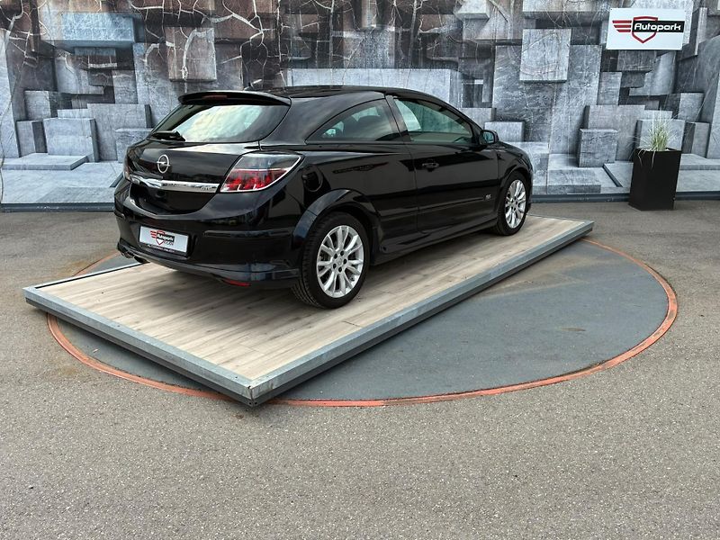 Opel Astra (2008) 1.9 CDTi, 110KW, GTC - fotka 6 z 29