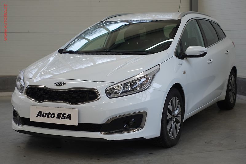 Kia Ceed (2016) 1.6CRDi, Navi, AC - fotka 3 z 23