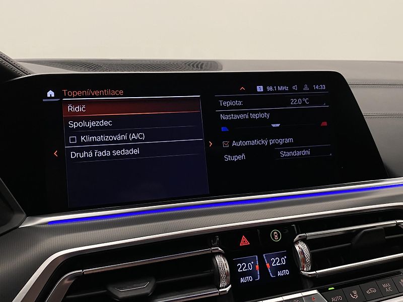 BMW X5 M50D xDrive CZ AUT REZERVACE - fotka 112 z 123