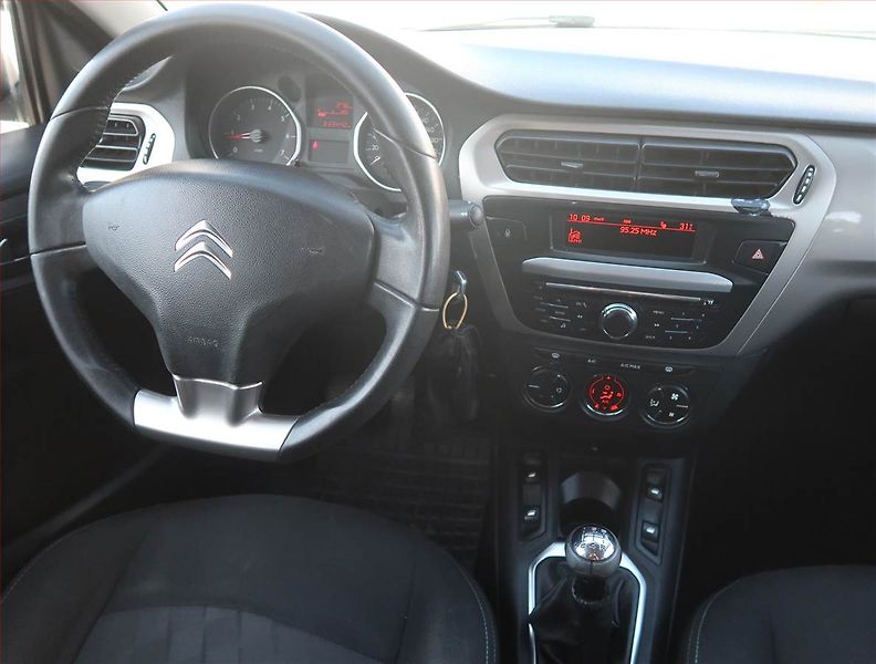 Citroën C-Elysée (2013) Exclusive 1.6 HDi, udržované - fotka 7 z 18