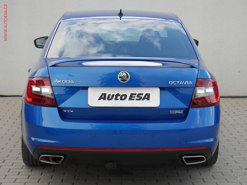 Škoda Octavia (2018) 2.0 TDi 4x4, RS, DSG - fotka 5 z 19