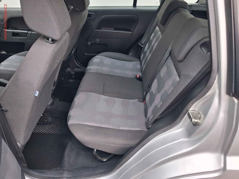 Ford Fusion (2008) 1.4i, Klima - fotka 10 z 15