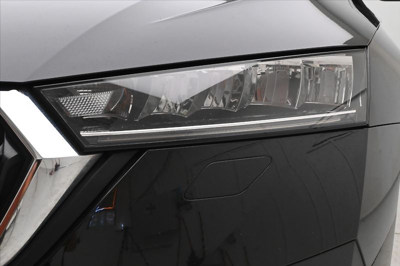 Škoda Octavia 1,4 TSI iV 150kW DSG Style Zár - fotka 29 z 31