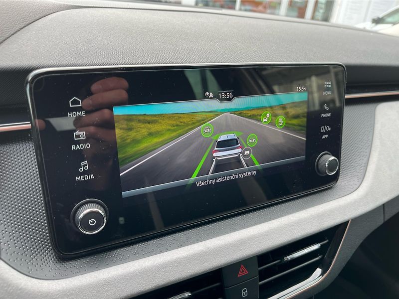 Škoda Kamiq 1.0 TSi 85 kW Top Selection - fotka 16 z 29