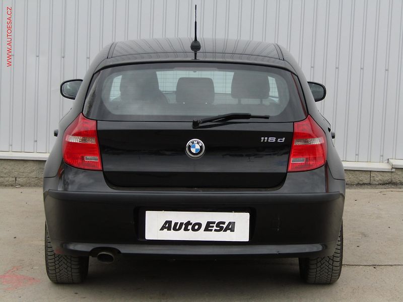 BMW Řada 1 (2010) 2.0D 116D, autoAC - fotka 5 z 14