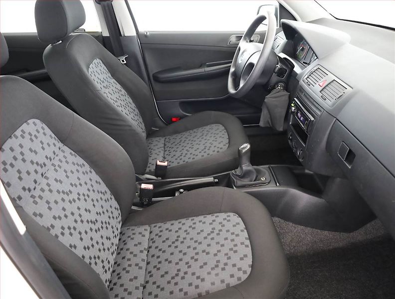 Škoda Fabia (2006) 1.2 12V, po STK, pěkný stav - fotka 7 z 14