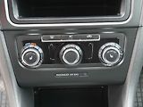 Volkswagen Golf (2009) 1.4i, AC, výhřev sed - náhled 12